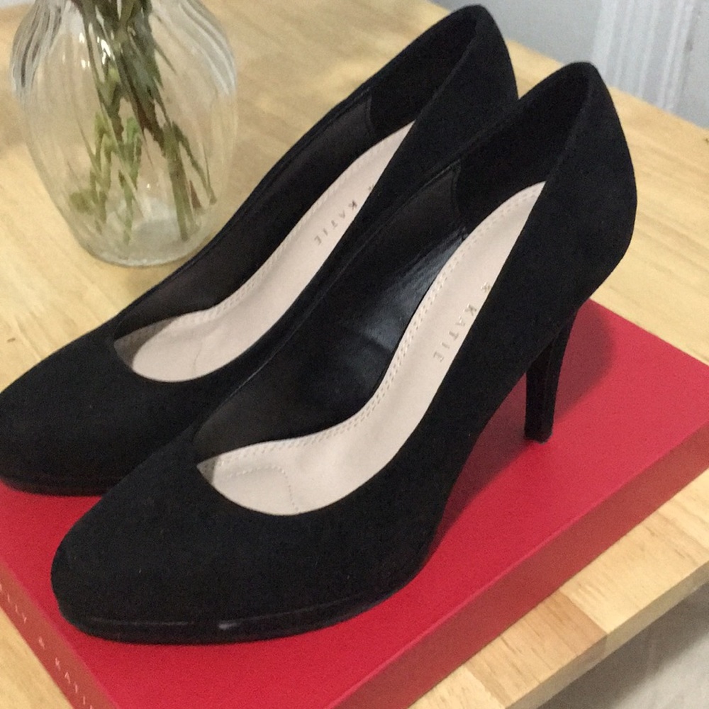 Pumps by Kelly & Katie